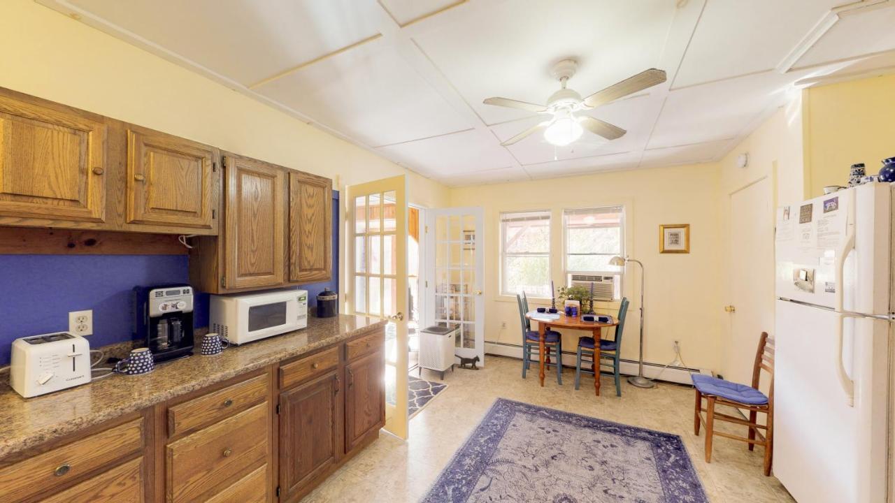 Cavalier Cottage B&B Shelburne Falls Exteriör bild